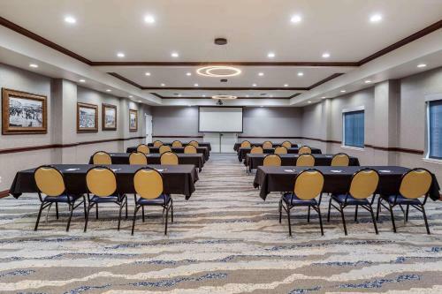 Holiday Inn Express Hotel & Suites Sulphur Springs