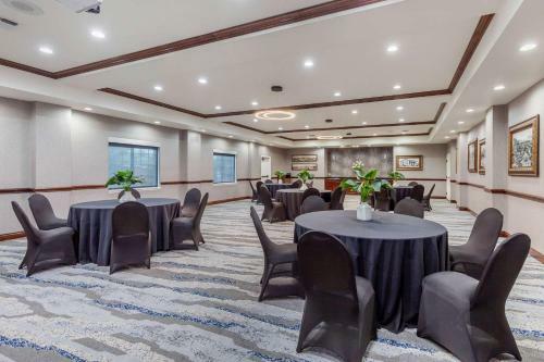 Holiday Inn Express Hotel & Suites Sulphur Springs