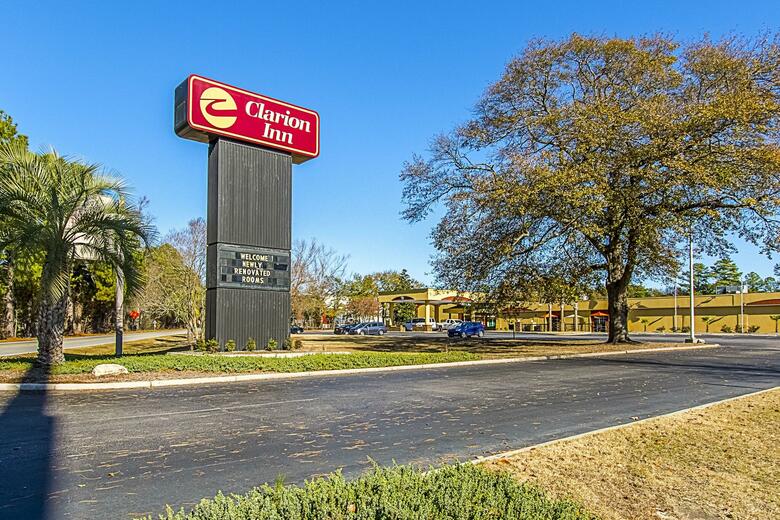 Hotel Clarion Inn Airport