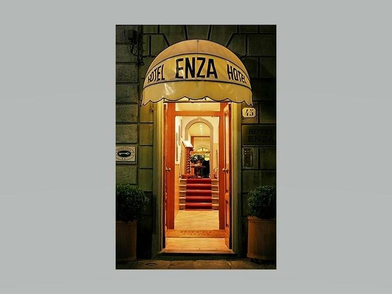 Hotel Enza