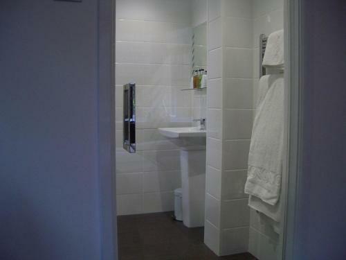 Hostal Yenton Hotel