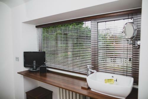 Hostal Yenton Hotel