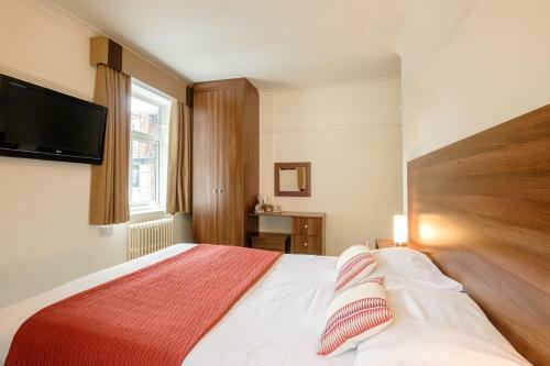Hostal Yenton Hotel