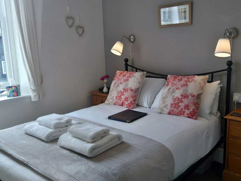 Bed & Breakfast Harvington House