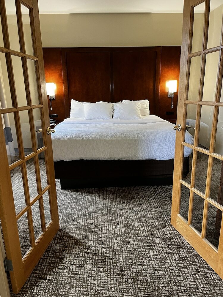 Hotel Comfort Suites Rapid River Lodge