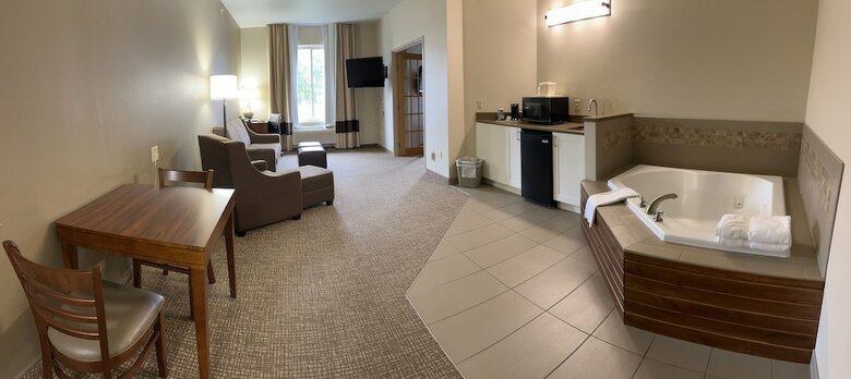 Hotel Comfort Suites Rapid River Lodge
