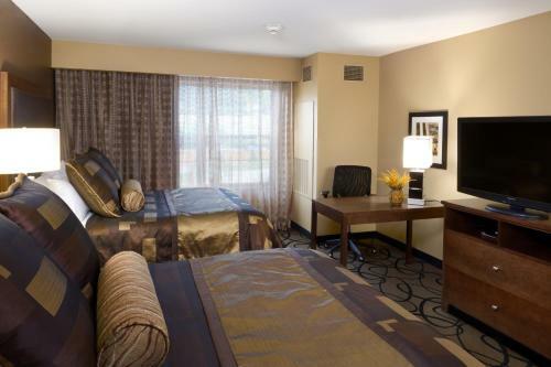 Clubhouse Hotel And Suites