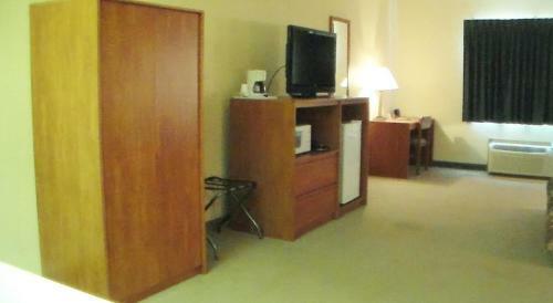 Econo Lodge Hotel & Conference Center Pierre