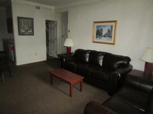 Hotel Admiralty Of Plantation Oaks