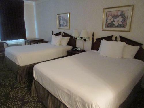 Hotel Admiralty Of Plantation Oaks
