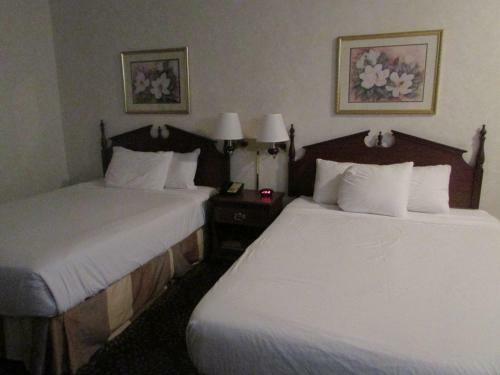 Hotel Admiralty Of Plantation Oaks