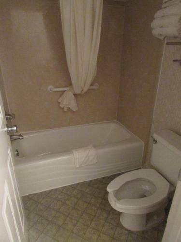 Hotel Admiralty Of Plantation Oaks