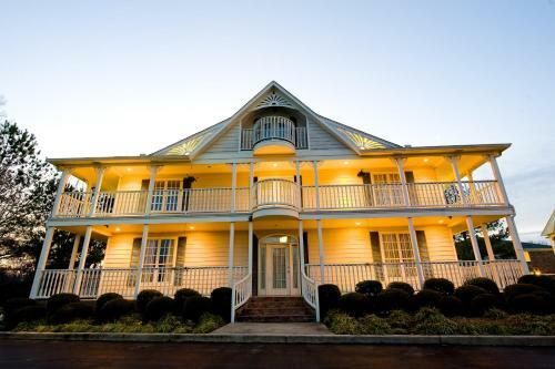 Hotel Admiralty Of Plantation Oaks