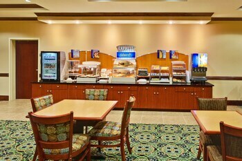 Holiday Inn Express Hotel & Suites Millington-memphis Area