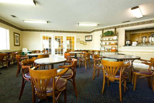 Posada Admiralty Inn & Suites - Millington