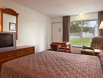 Motel Days Inn Carmel Church