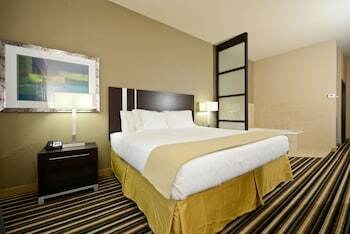 Holiday Inn Express Hotel And Suites Forrest City