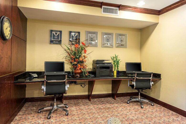 Hotel Comfort Suites Forrest City