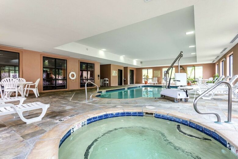 Hotel Comfort Suites Forrest City