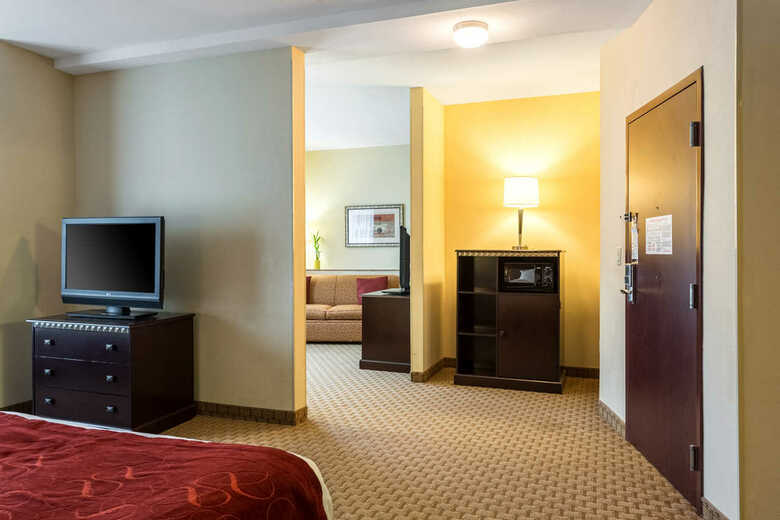 Hotel Comfort Suites Forrest City