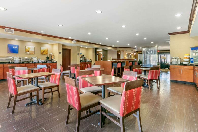 Hotel Comfort Suites Forrest City