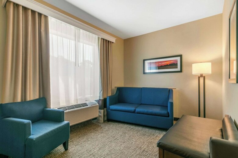 Hotel Comfort Suites Forrest City