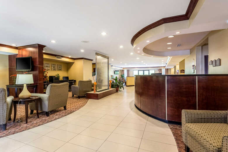 Hotel Comfort Suites Forrest City