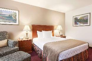 Hotel High Country Inn - Susanville