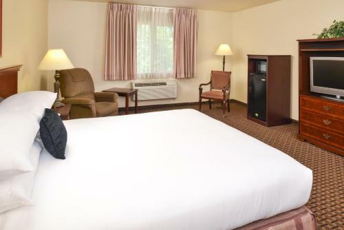 Hotel High Country Inn - Susanville