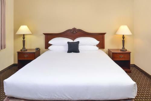Hotel High Country Inn - Susanville