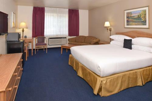 Hotel High Country Inn - Susanville