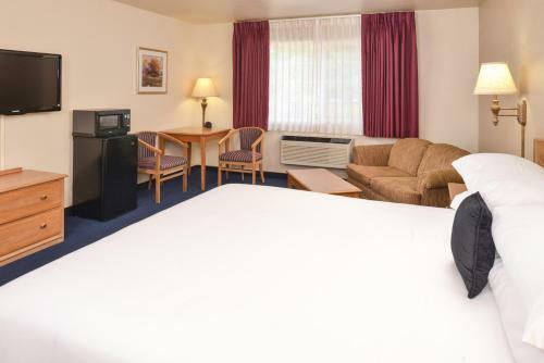 Hotel High Country Inn - Susanville