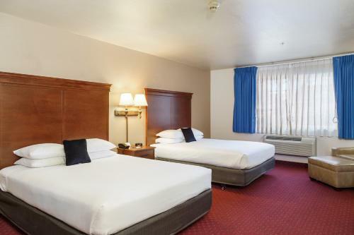 Hotel High Country Inn - Susanville