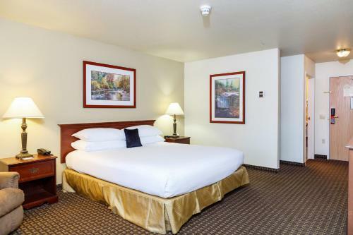 Hotel High Country Inn - Susanville