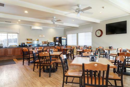 Hotel High Country Inn - Susanville