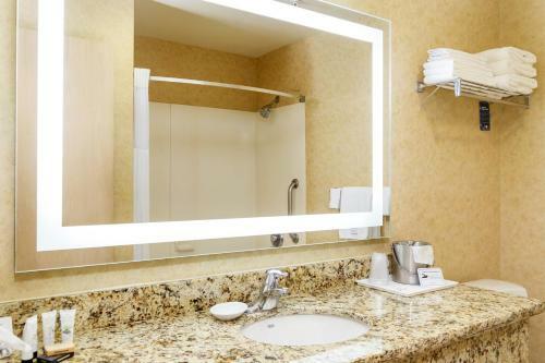 Hotel High Country Inn - Susanville