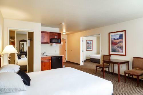 Hotel High Country Inn - Susanville