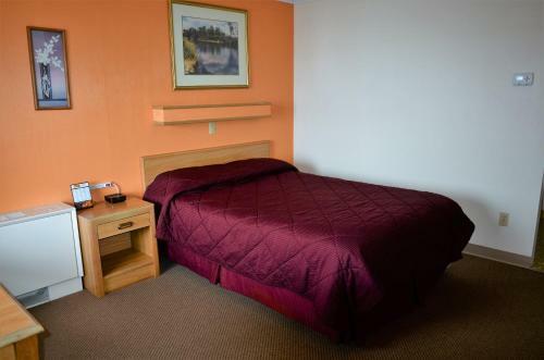 Motel Budget Host Inn - Iron Mountain