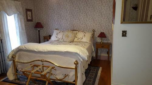 Austin's Holidae House Bed & Breakfast