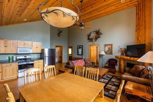 Hotel Lodge At Palmer Gulch