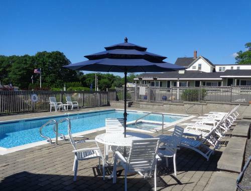 Seascape Motel & Cottages