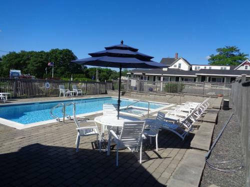 Seascape Motel & Cottages