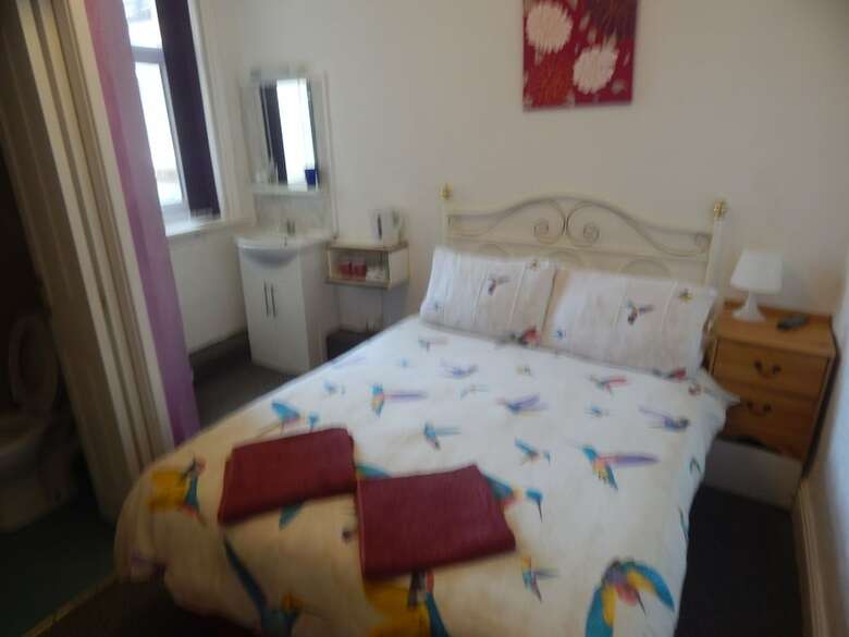 Bed & Breakfast Llanryan Guest House