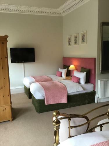 Bed & Breakfast Martins Guest House