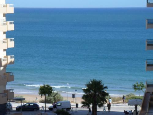 Apartamento Rocha Tower By Beach Rentals