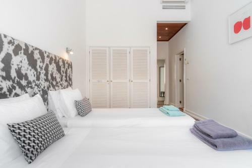 Apartments In Chiado