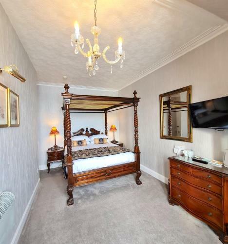 Hostal Corriemar House