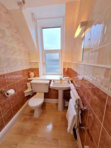 Hostal Corriemar House