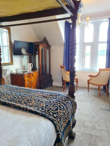 Hostal Corriemar House