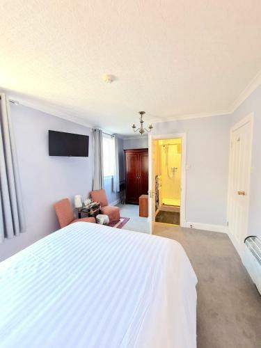 Hostal Corriemar House